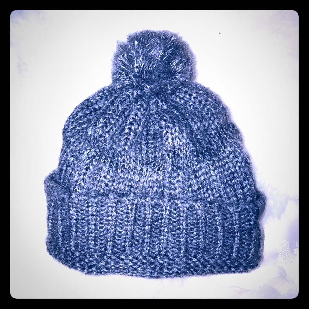 Gray Woven Pom Beanie✨